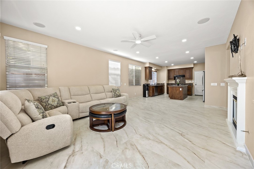 MLS #WS25234845 image #9