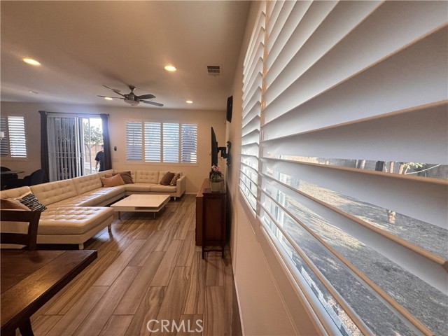 MLS #WS25234959 image #8