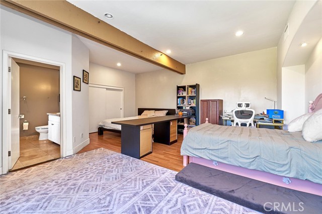 MLS #WS25235049 image #30