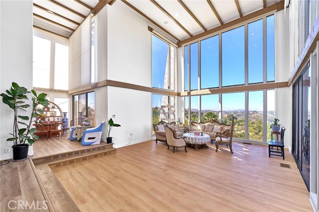 MLS #WS25235049 image #6