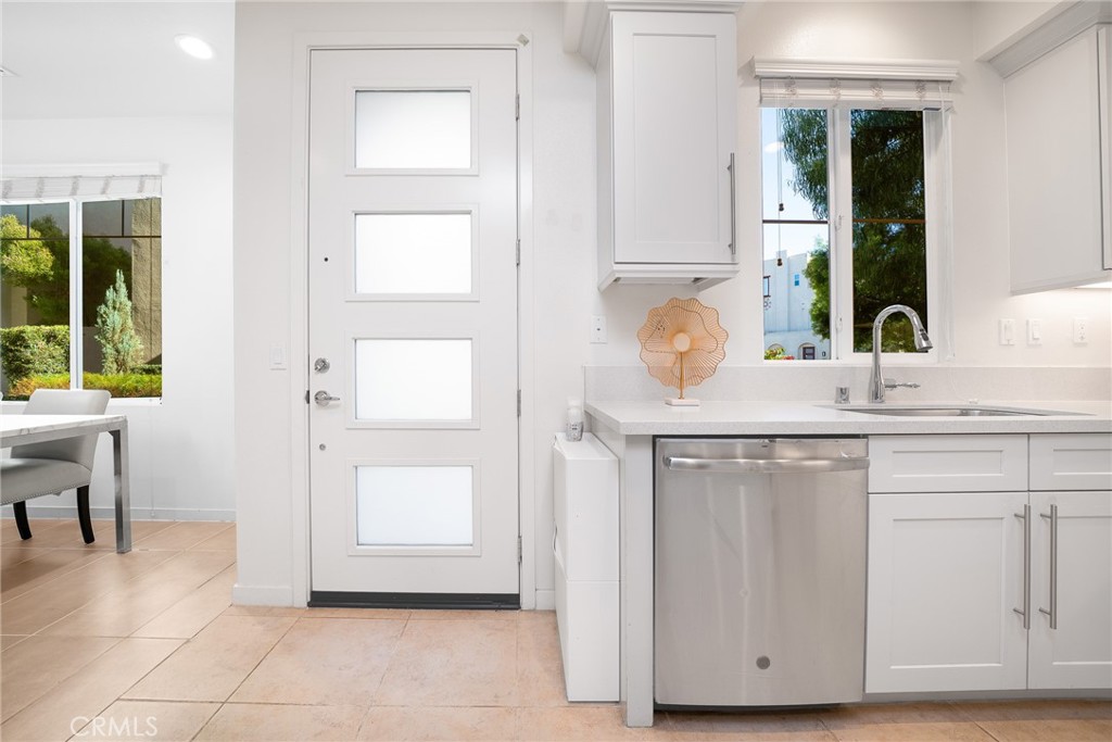 MLS #WS25236190 image #1