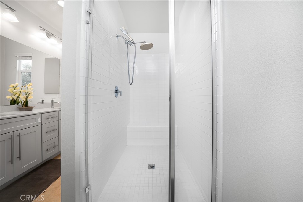 MLS #WS25236190 image #14