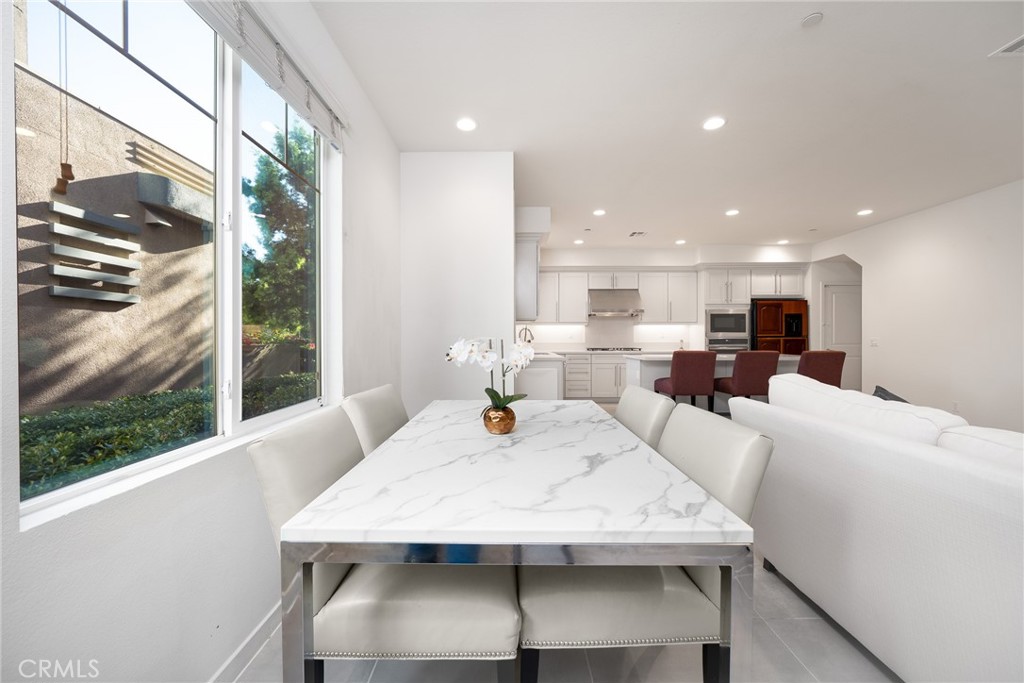 MLS #WS25236190 image #6