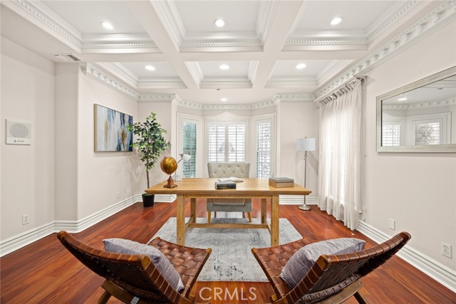 MLS #WS25236257 image #8