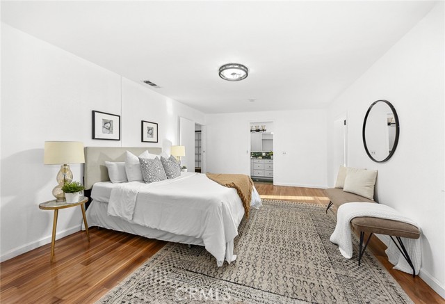 MLS #WS25236521 image #20