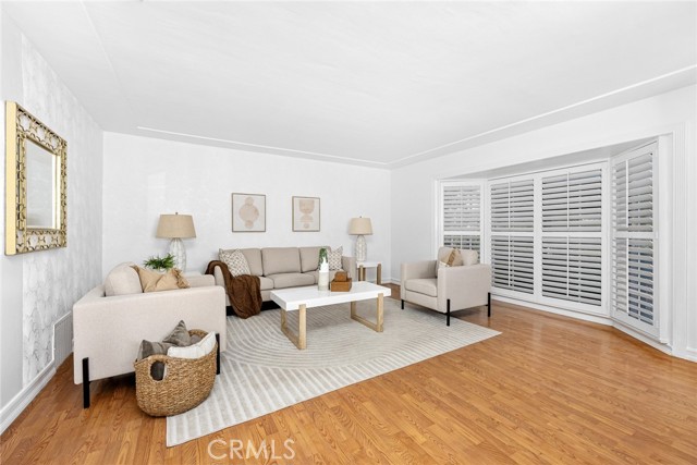 MLS #WS25236521 image #6