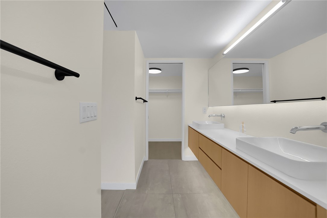 MLS #WS25236590 image #18