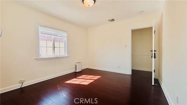 MLS #WS25236703 image #12