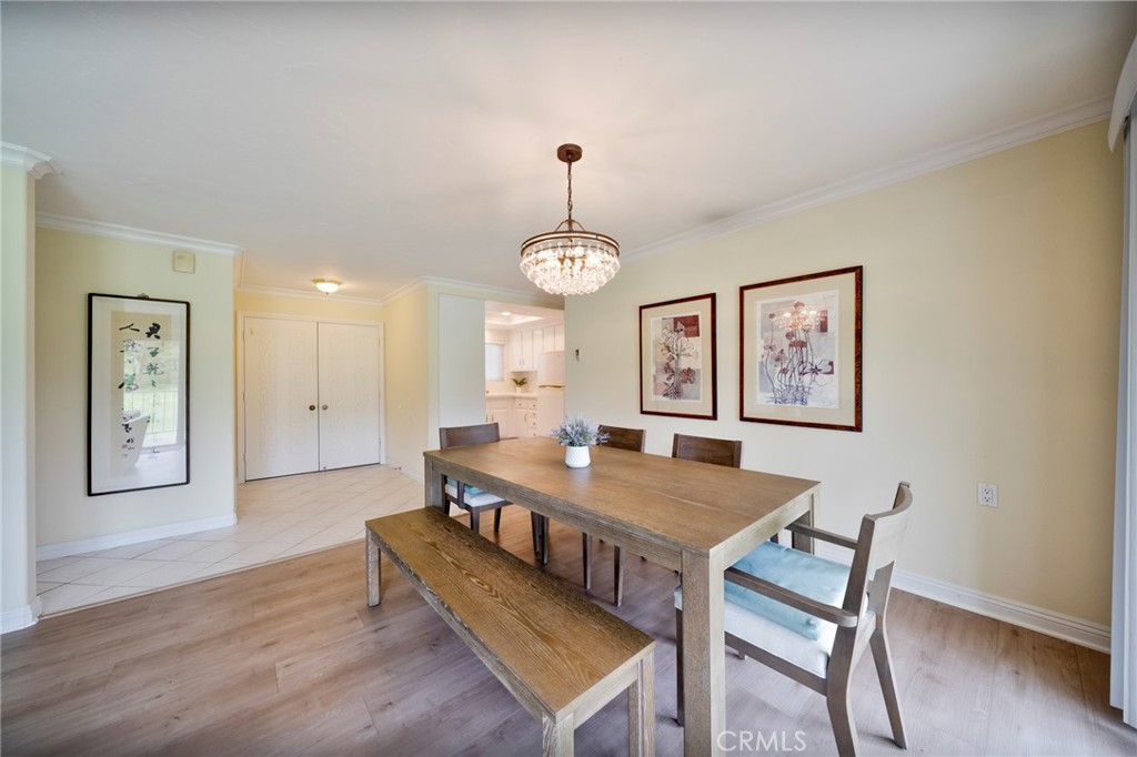 MLS #WS25237530 image #1