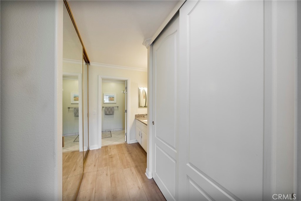 MLS #WS25237530 image #16