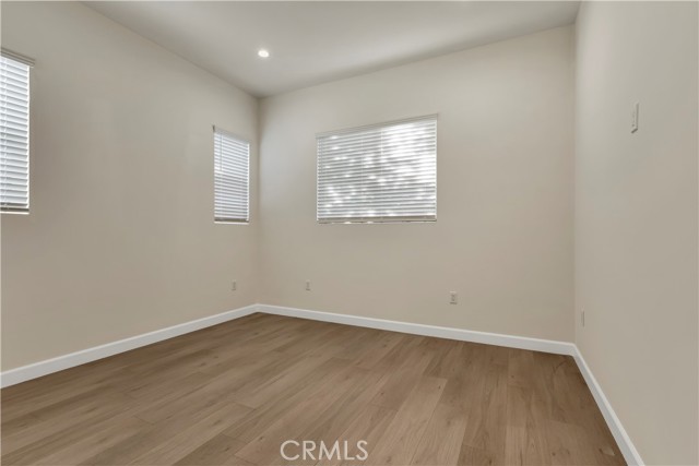 MLS #WS25238094 image #15