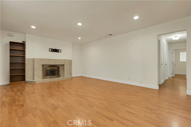 MLS #WS25238094 image #21