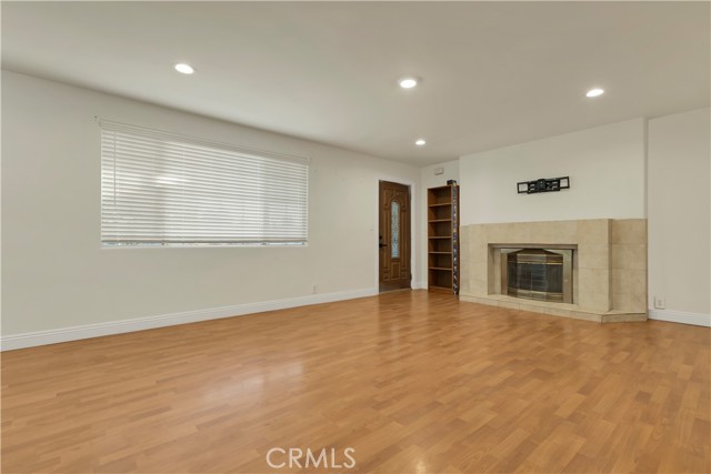 MLS #WS25238094 image #23