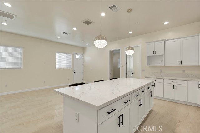 MLS #WS25238094 image #7