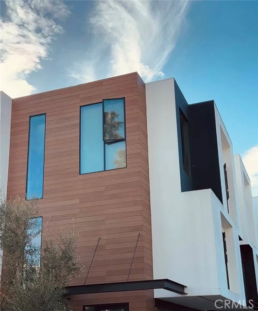 MLS #WS25238711 image #1