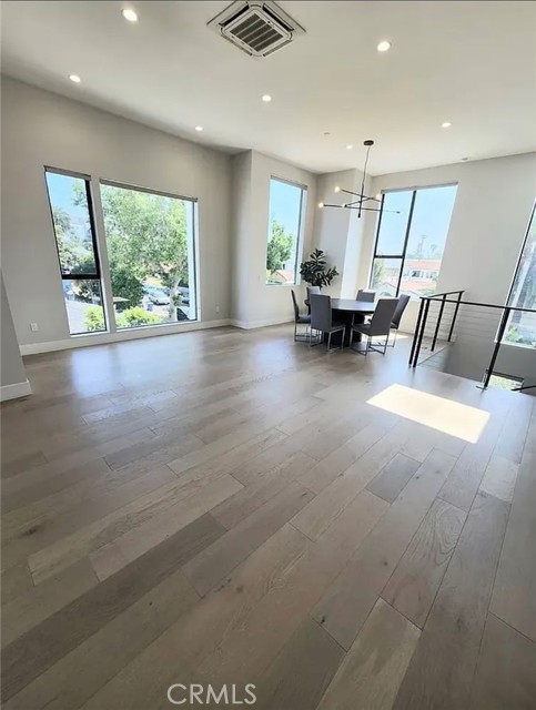 MLS #WS25238711 image #22