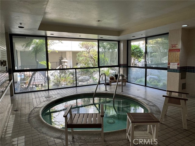 MLS #WS25238776 image #16