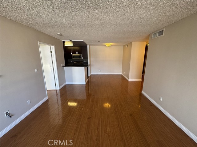 MLS #WS25238776 image #6