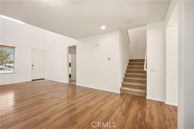 MLS #WS25238782 image #17