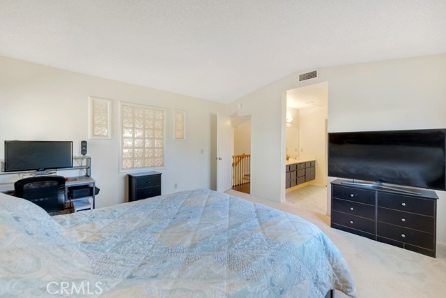 MLS #WS25239015 image #19