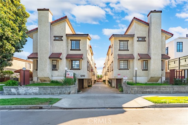 MLS #WS25239022 image #0