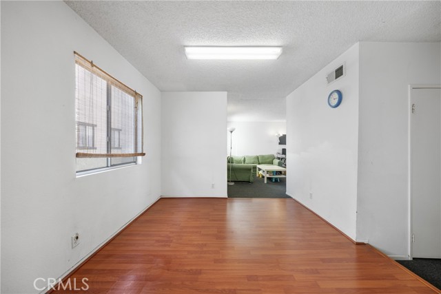 MLS #WS25239022 image #9