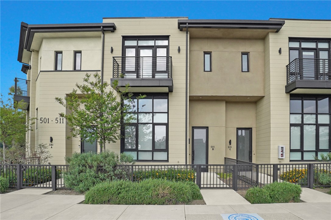 MLS #WS25239758 image #1