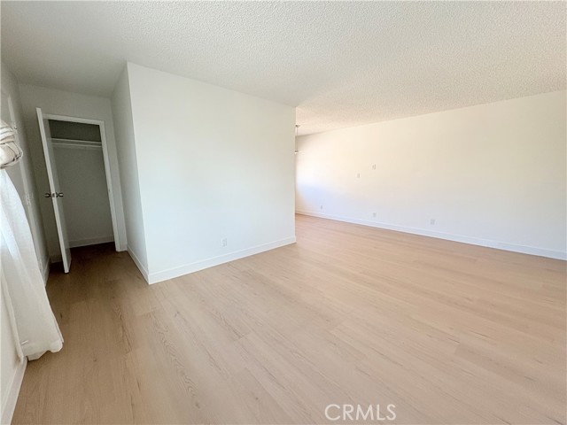 MLS #WS25239874 image #9