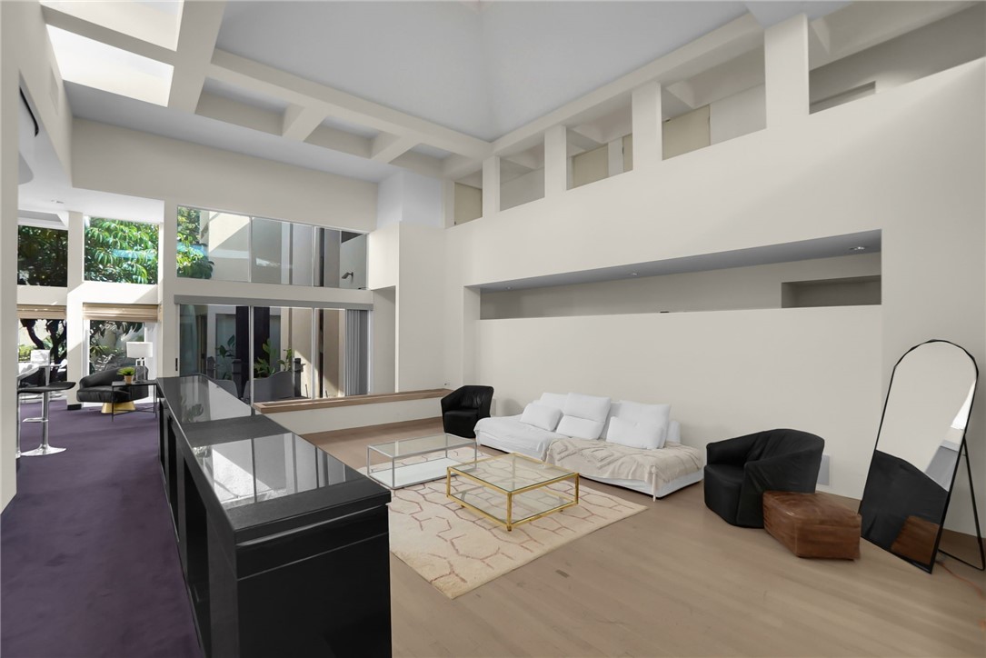 MLS #WS25240857 image #1