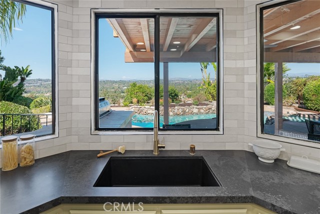 MLS #WS25241279 image #16