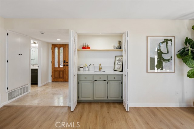 MLS #WS25241279 image #5