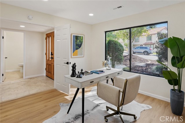 MLS #WS25241279 image #7