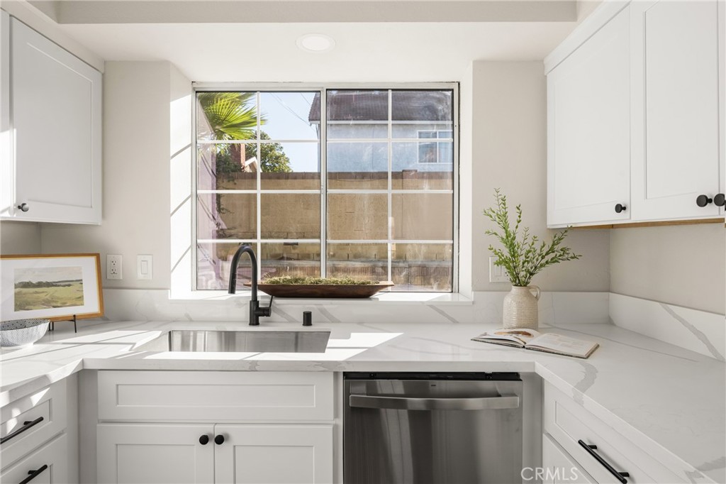 MLS #WS25241744 image #13