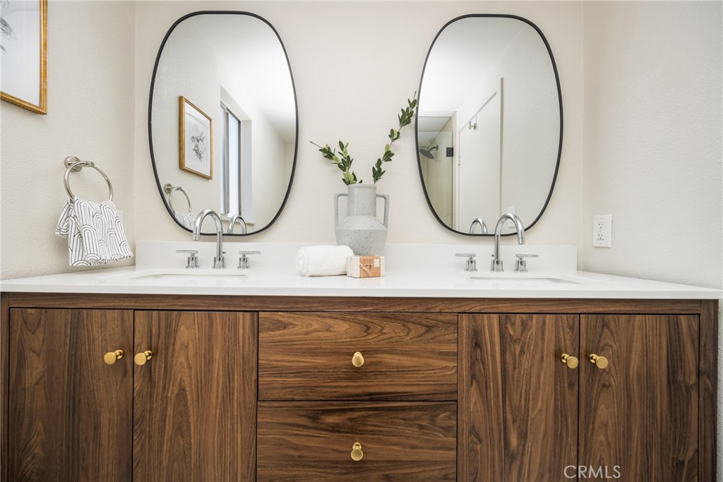 MLS #WS25241744 image #20