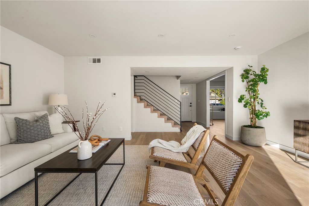 MLS #WS25241744 image #3