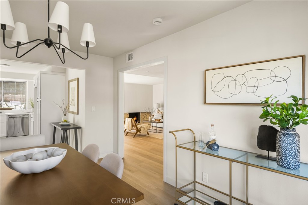 MLS #WS25241744 image #8