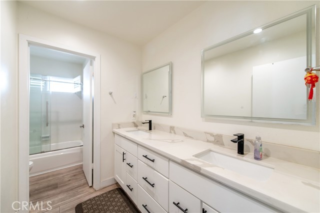 MLS #WS25241929 image #15