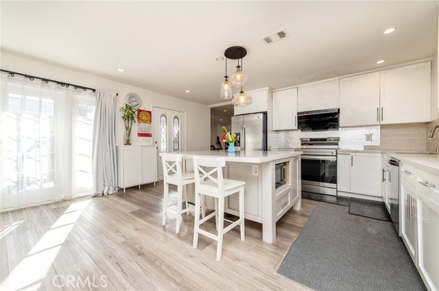 MLS #WS25241929 image #2