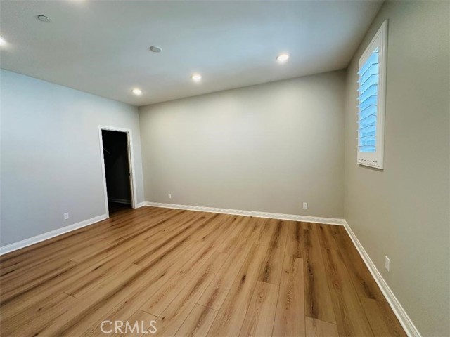 MLS #WS25242485 image #8