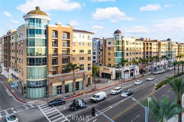 MLS #WS25242495 image #0