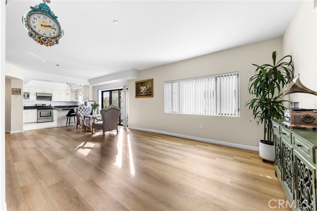 MLS #WS25242495 image #4