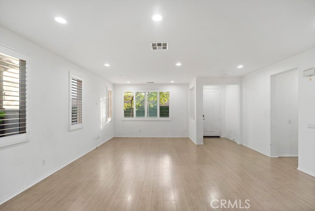 MLS #WS25242647 image #4