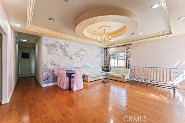 MLS #WS25243335 image #8