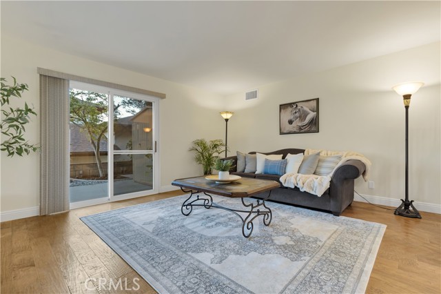 MLS #WS25243349 image #6