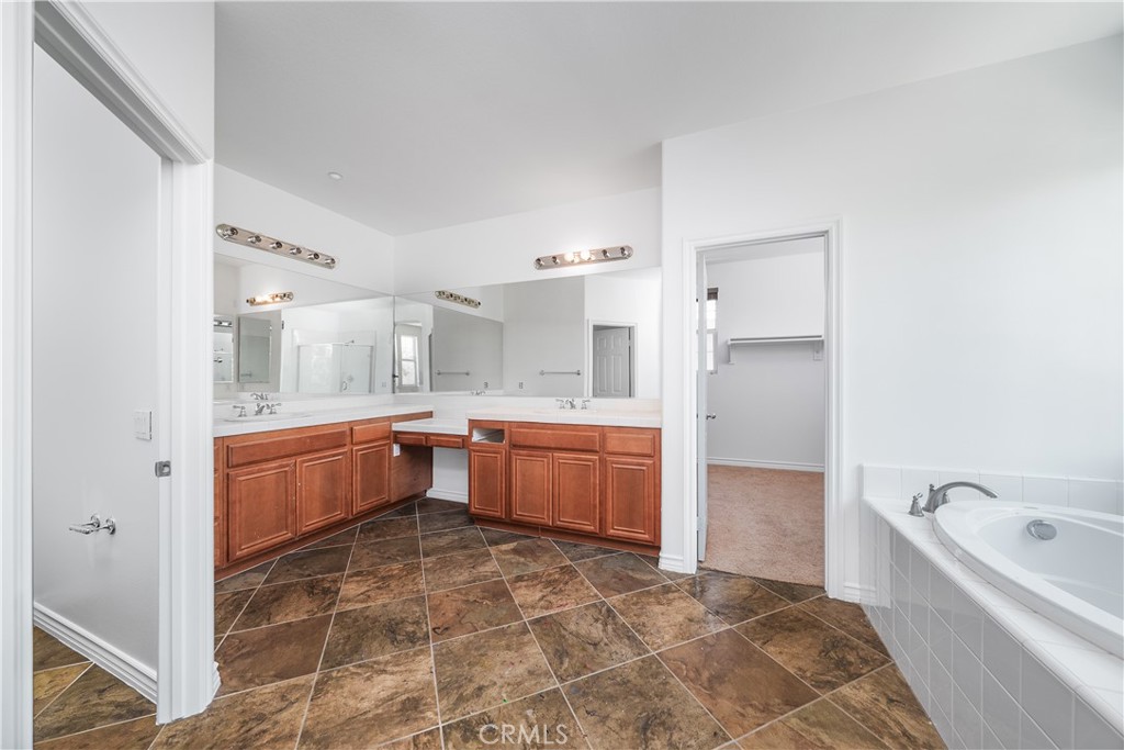 MLS #WS25243398 image #16