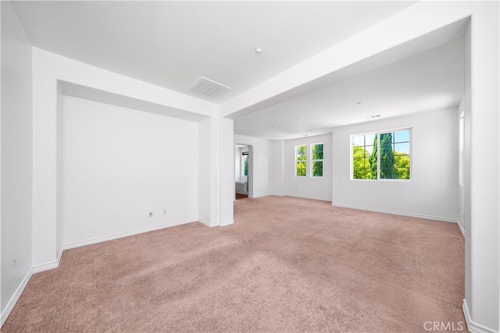 MLS #WS25243398 image #19