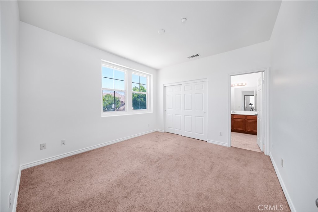 MLS #WS25243398 image #23