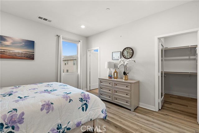 MLS #WS25244179 image #23