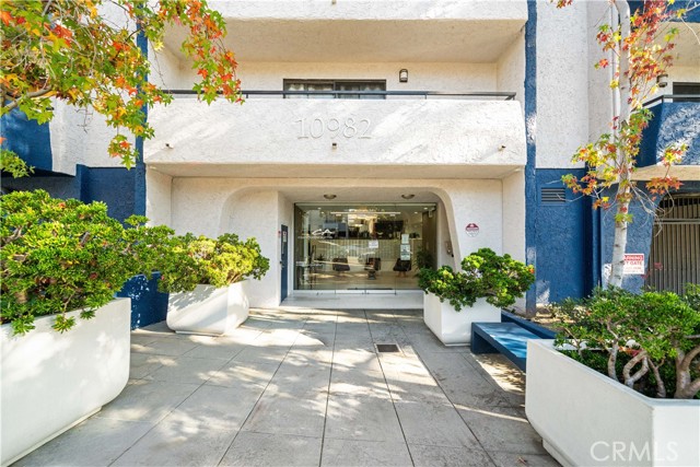 MLS #WS25244728 image #1