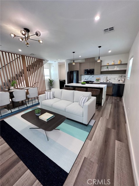 MLS #WS25244884 image #2